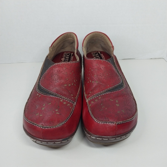 L'Artiste by Spring Step Womens Sz EU 38 US 8 Burbank embossed Red Heeled Clogs - Picture 2 of 14